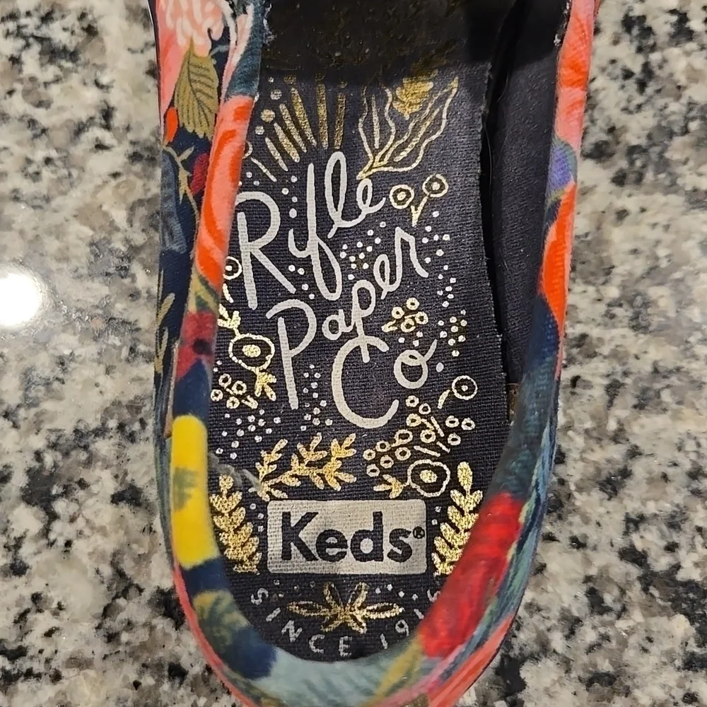 KEDS X RIFLE PAPER CO. TRIPLE DECKER VINTAGE BLOSSOM VELVET SNEAKERS. SIZE 6.